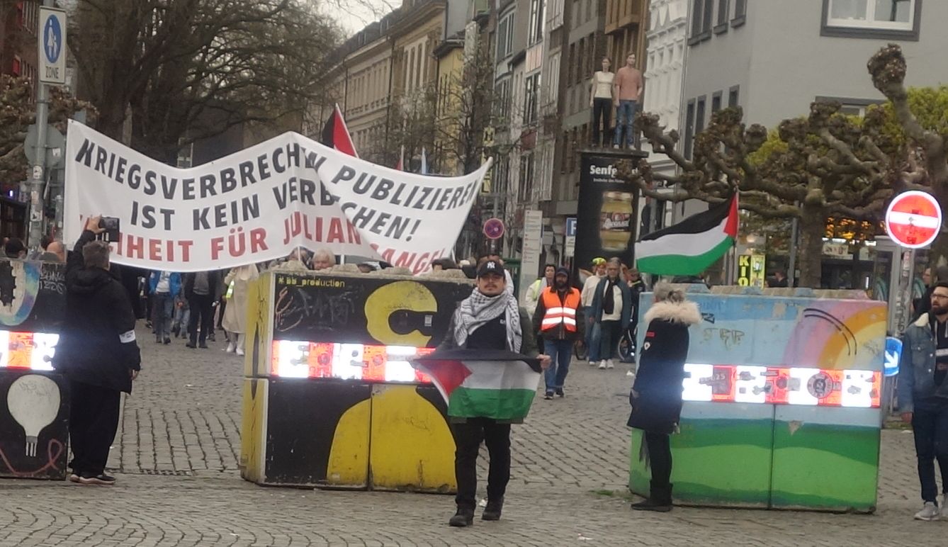 Ostermarsch 2024: „Lieber KRIEGsmüde als LEBENsmüde“